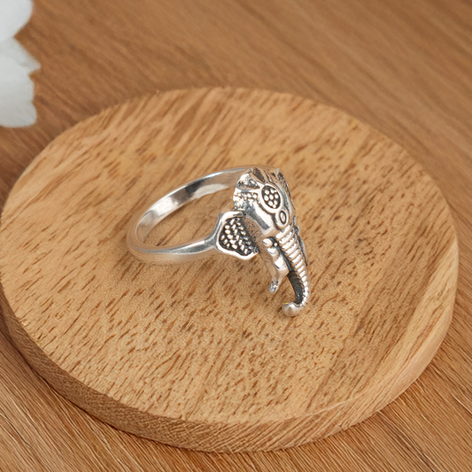 Elegant Sterling Silver Elephant-Shaped Ring – Unique Animal-Inspired Design for a Symbol of Strength and Good Luck