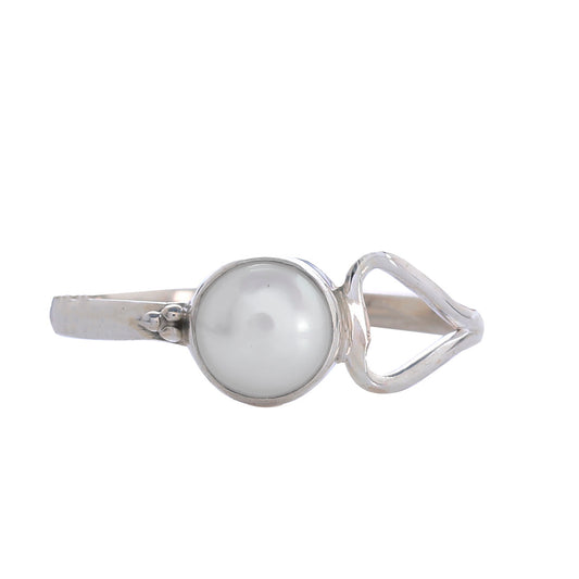 925 Sterling Silver Pearl Ring for Women – Elegant Heart Band Design, Perfect for Weddings, Parties, and Everyday Wear