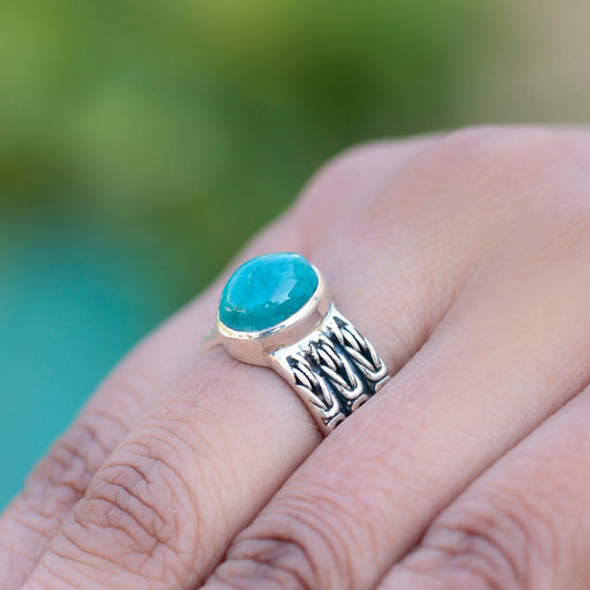925 Sterling Silver Turquoise Ring Bold and Classic Design with Oval Shape for Everyday Wear