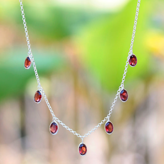 925 Sterling Silver Garnet Necklace – Elegant, Minimalist Design with Stunning Red Gemstones for Everyday and Special Occasions