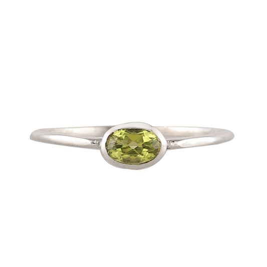 925 Handcrafted Sterling Silver Ring with Peridot Gemstone - Elegant Jewelry for Women