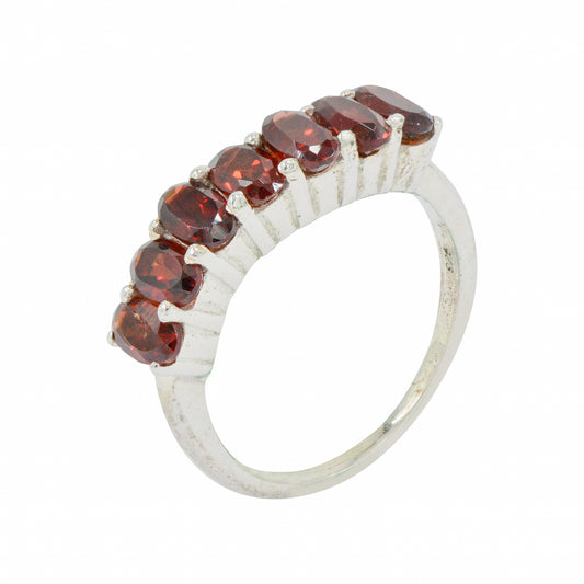 925 Silver Garnet Stone Ring – Featuring a deep red garnet in a timeless design, perfect for adding elegance and charm to any look