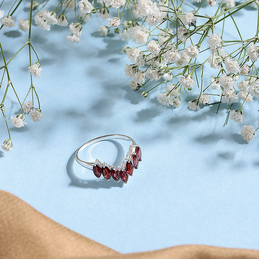 925 Minimalist Sterling Silver Ring with Garnet Gemstone - Classic Jewelry for Women