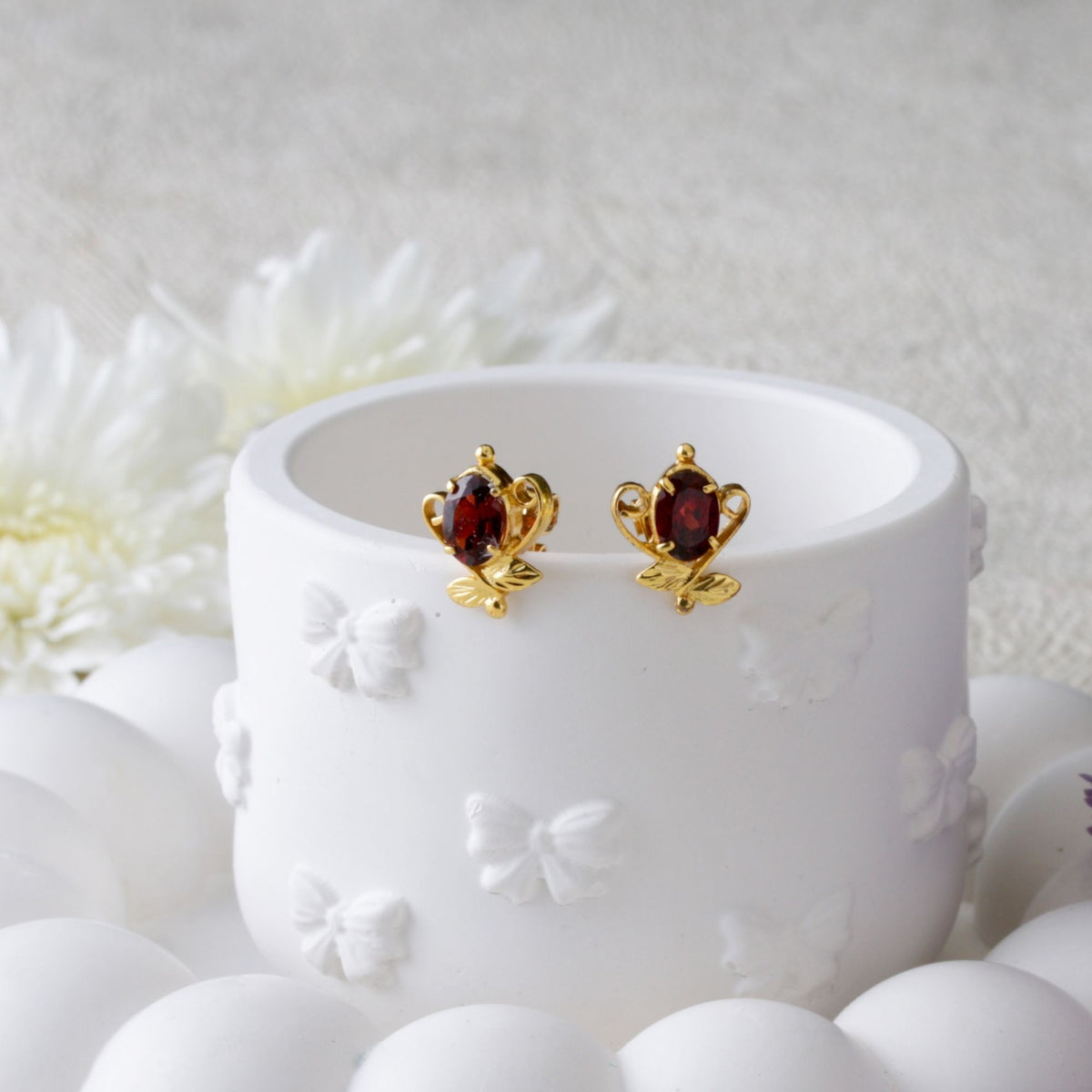 Rasala – Garnet Gold-Plated Stud Earrings