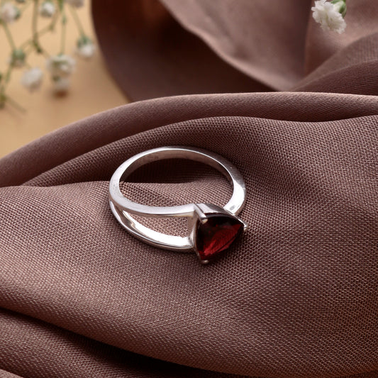 925 Silver Garnet Ring – Stunning Red Gemstone Sterling Silver Jewelry, Handcrafted Luxury Women’s Ring for Party & Daily Wear
