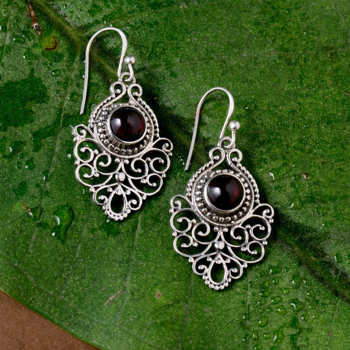 Vallari – Garnet Filigree Drop Earrings