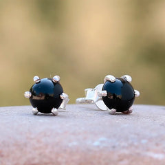 Bindi – Black Onyx Silver Stud Earrings