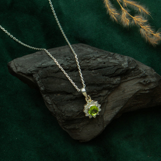 Fusionari 925 Sterling Silver Peridot Pendant for Women | Green Gemstone Jewelry | Without Chain