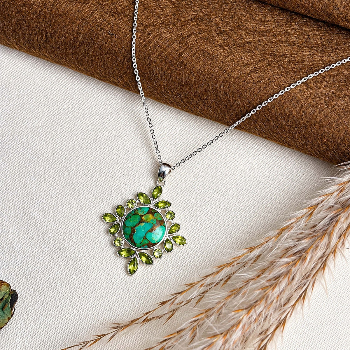 925 Silver Handmade Turquoise & Peridot Gemstone Round Floral Leaf Design
