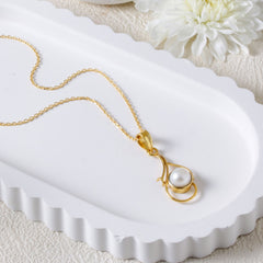 Oviya – Pearl Gold Plated Pendant