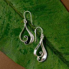 Vakr – Sculpted Silver Earrings