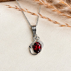 925 Silver Handmade Garnet Oval Gemstone Pendant with Curved Leaf Design