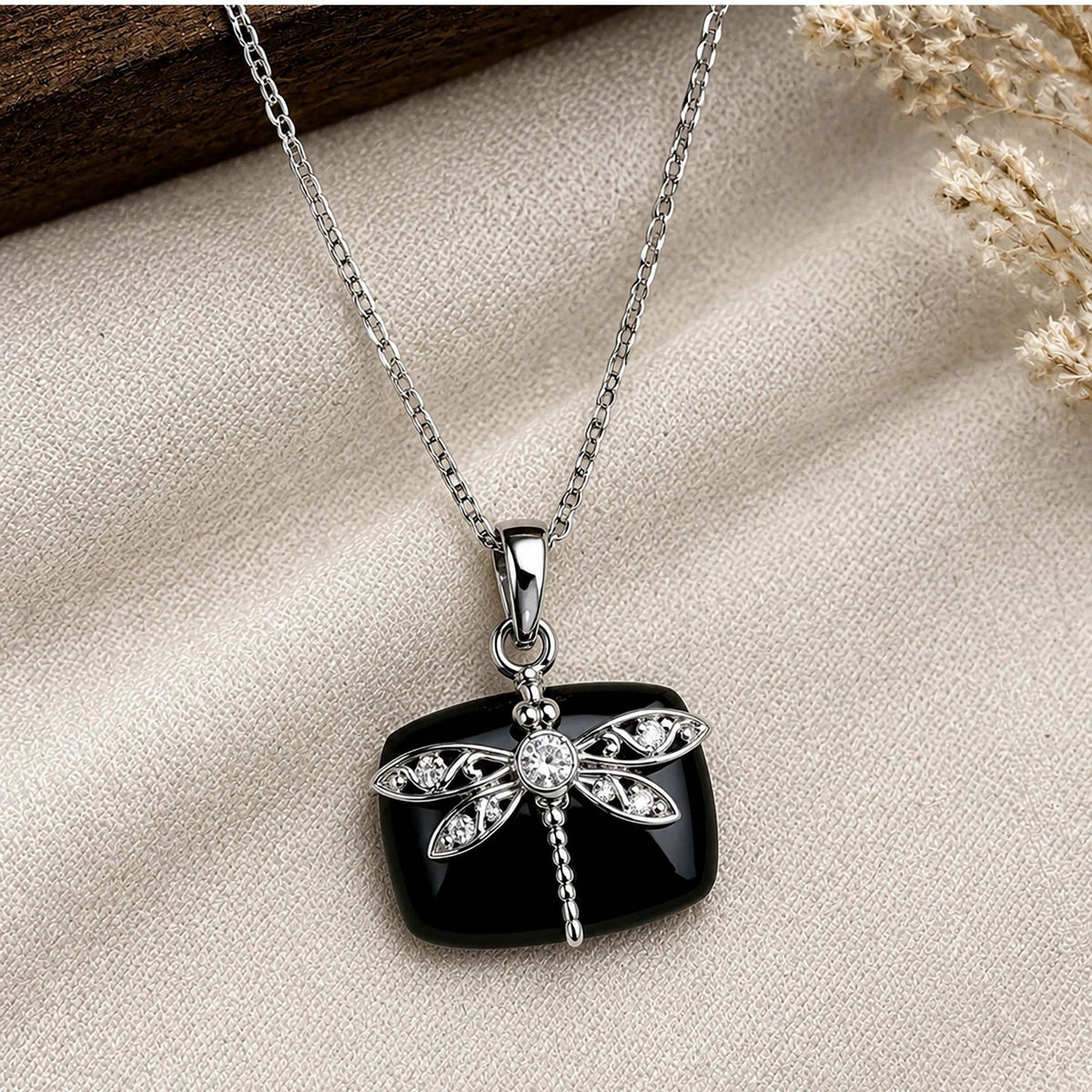 925 Silver Handmade Black Onyx & Quartz Oval Pendant Dragonfly Design