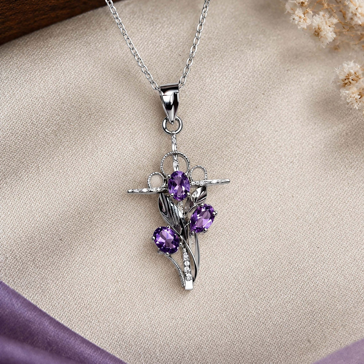925 Silver Handmade Amethyst Oval Floral Leaf Design Pendant
