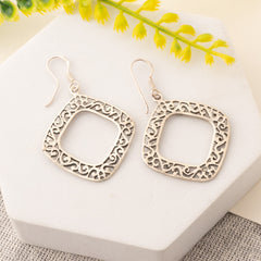 Fusionari 925 Sterling Silver Earrings for Women | Handmade Minimalist Jewelry | Lightweight Classic Design | Size 4.5x2.8 cm | 1 Pair