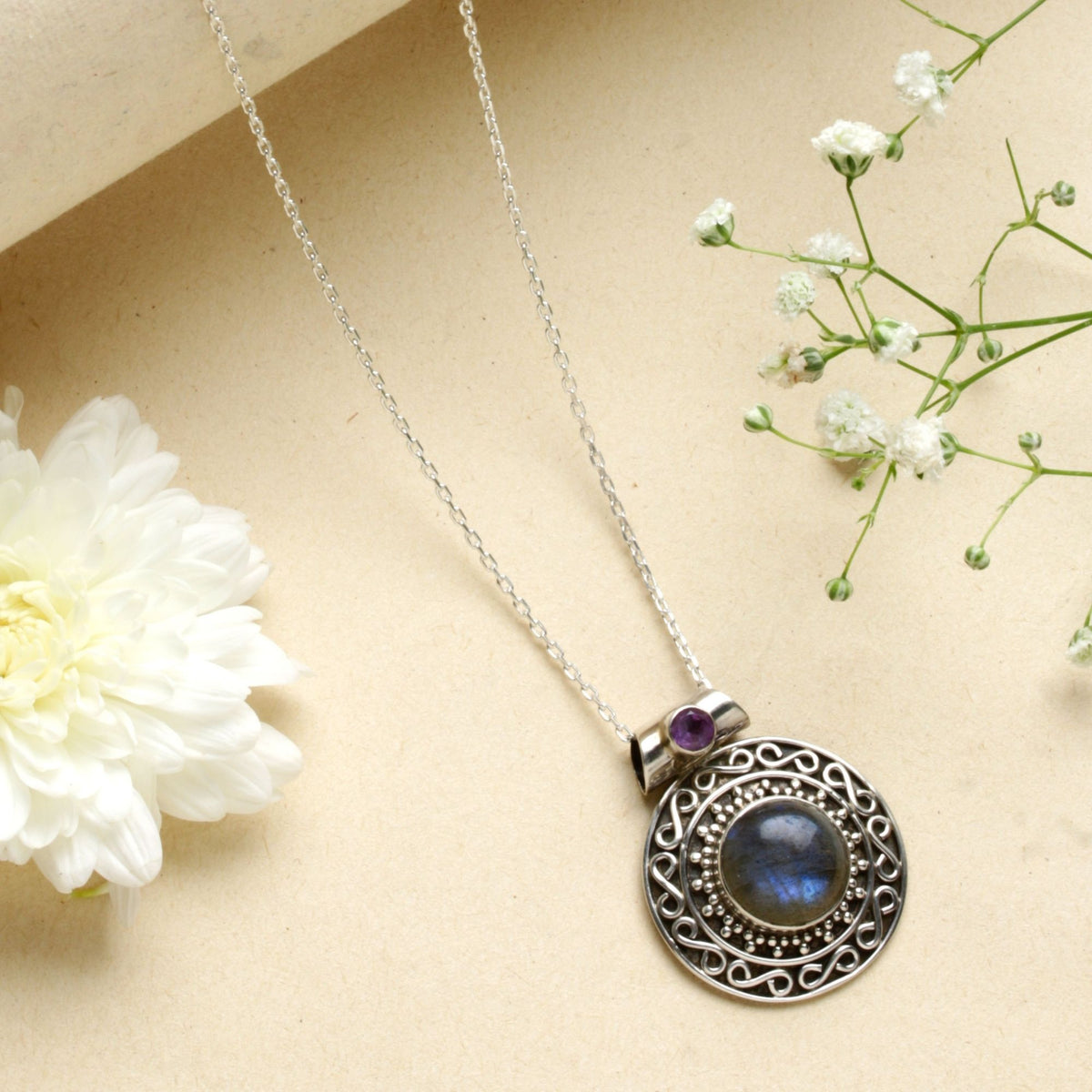 Chandravali – Labradorite Circular Pendant