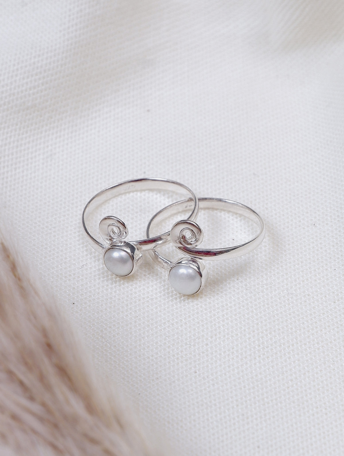 925 Sterling Silver Pearl Gemstone Toe Ring for Women Spiral Open Design Adjustable Toe Jewelry