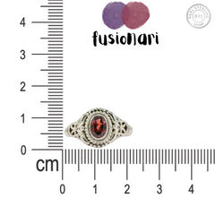 925 Silver Garnet Ring – Deep red garnet, elegant design, timeless sophistication, perfect for women and girls. Luxurious appeal