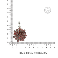 925 Sterling Silver Garnet Pendant – Elegant Flower Shape Design with Natural Garnet Gemstones – Perfect for Any Occasion