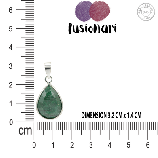 Sterling Silver Pendant with Natural Emerald – Gift of Elegance