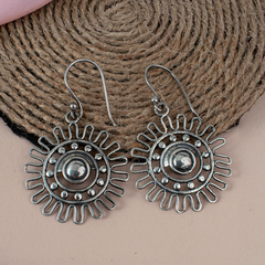 925 Classic Sterling Silver Sun-Shaped Earrings – Timeless Design for Effortless Elegance