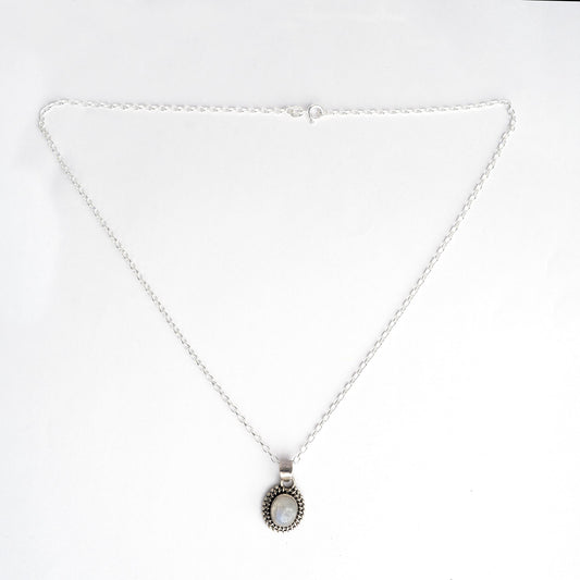 925 Silver Vintage Oval Moonstone Pendant Necklace with Intricate Silver Detailing - 18-Inch Chain for Elegant Everyday Style