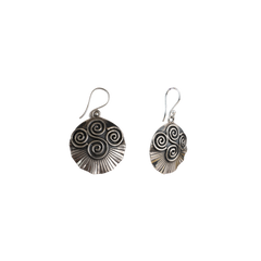 925 Classic Sterling Silver Earrings - Timeless and Elegant Design, Perfect for Everyday Wear and Special Occasions