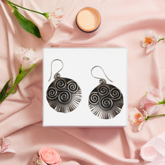 925 Classic Sterling Silver Earrings - Timeless and Elegant Design, Perfect for Everyday Wear and Special Occasions