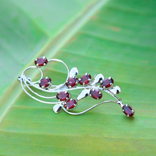925 Silver Exquisite Garnet Brooche - Handcrafted Sterling Silver with Stunning Red Gemstone Perfect for Adding Elegance to Any Outfit