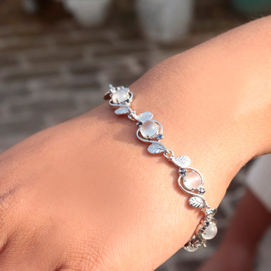 925 Exquisite Moonstone Stone Bracelet in Sterling Silver – Elegant and Timeless Jewelry for Every Occasion