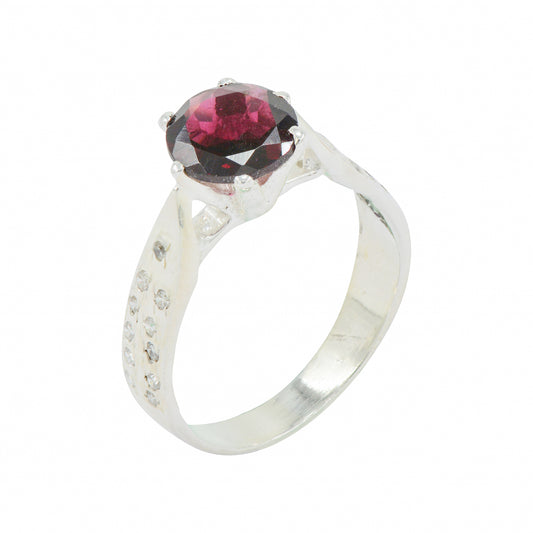 925 Silver Garnet & Zircon Ring – Elegant design with 22 sparkling zircon stones. A timeless beauty for women and girls.