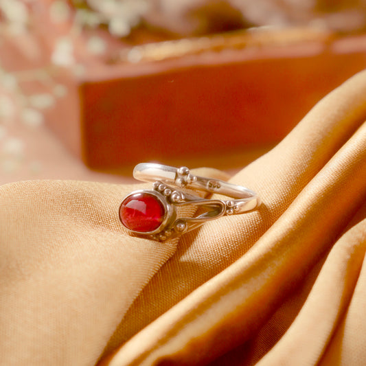 925 Silver Garnet Sterling Silver Ring  Handcrafted Red Gemstone Jewelry, Luxury Gift for Her, Elegant Women’s Ring, Classic Style