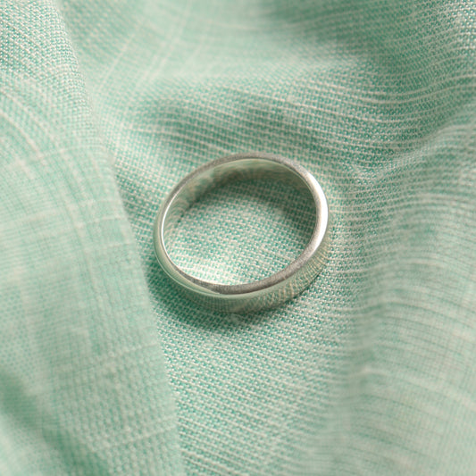 925 Silver Sterling Silver Ring – Elegant Handcrafted Jewelry, Luxury Golden Shine, Statement Ring for Women, Gift for Her