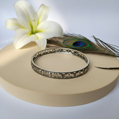 Fusionari 925 Sterling Silver Bangle for Women | Handmade Minimalist Jewelry | Unique Healing Crystal Design |