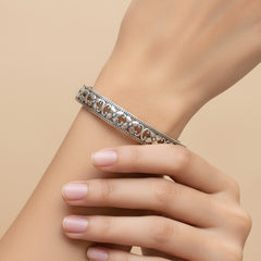 Fusionari 925 Sterling Silver Bangle for Women | Handmade Minimalist Jewelry | Unique Healing Crystal Design |