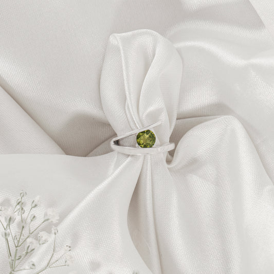 925 Silver Peridot Sterling Silver Ring – Green Gemstone Jewelry, Elegant Handcrafted Design, Healing Energy Ring, Luxury Gift for Her