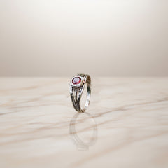 Fusionari 925 Sterling Silver Garnet Ring for Women | Handmade Minimalist Jewelry | Unique Healing Crystal Design | Size 5.3x1.9 cm | One Piece