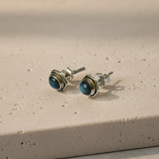 Fusionari 925 Sterling Silver Labradorite Eartops for Women | Handmade Minimalist Jewelry | Unique Healing Crystal Design | Size 1.5x7 cm | One Pair
