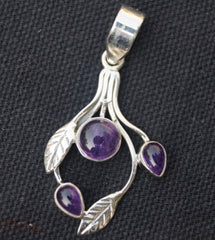 Vana – Amethyst Nature Pendant