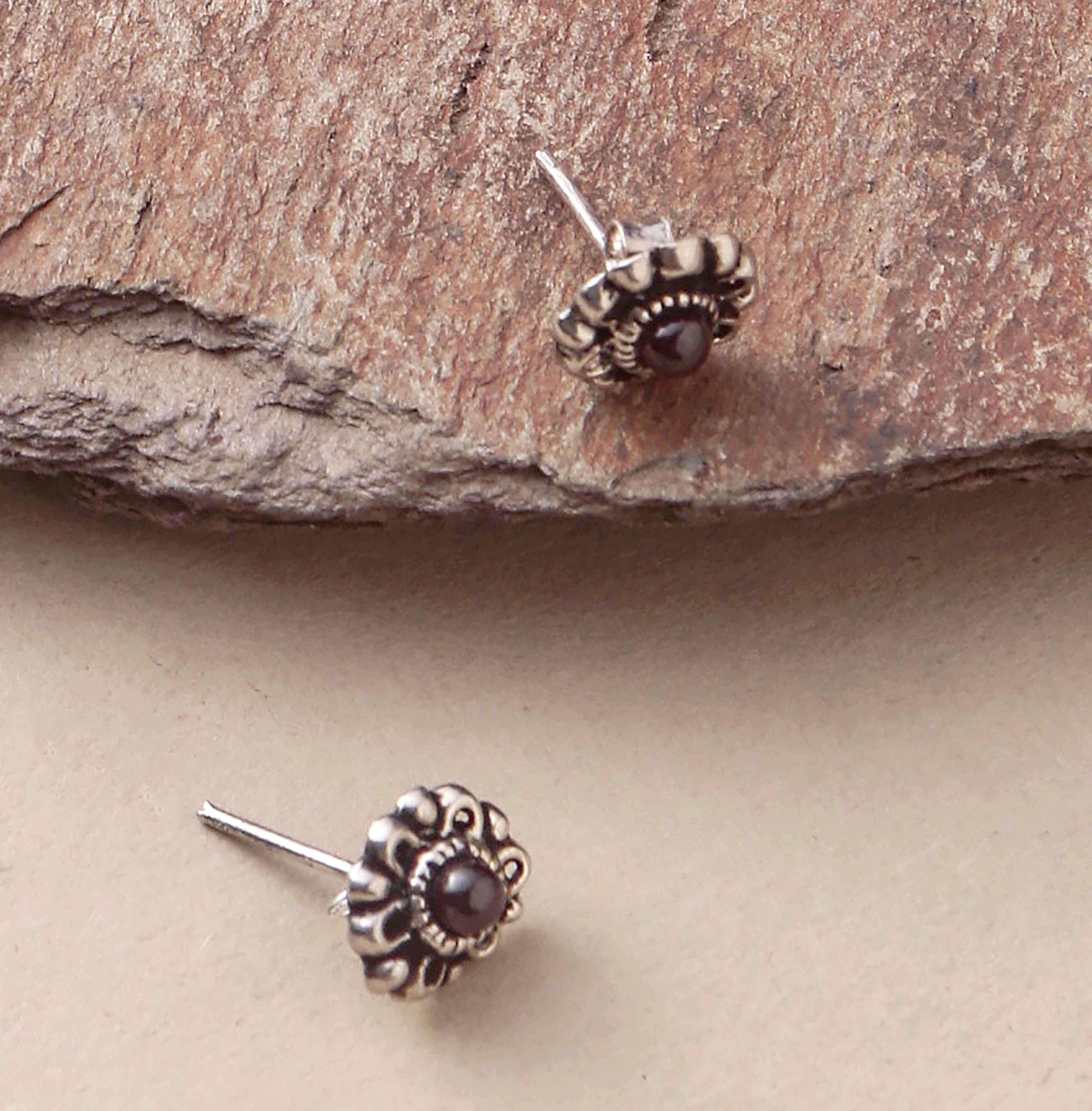 Silver Garnet Eartops