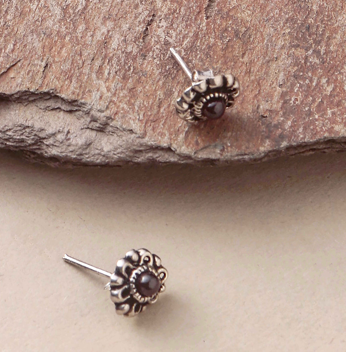 Silver Garnet Eartops
